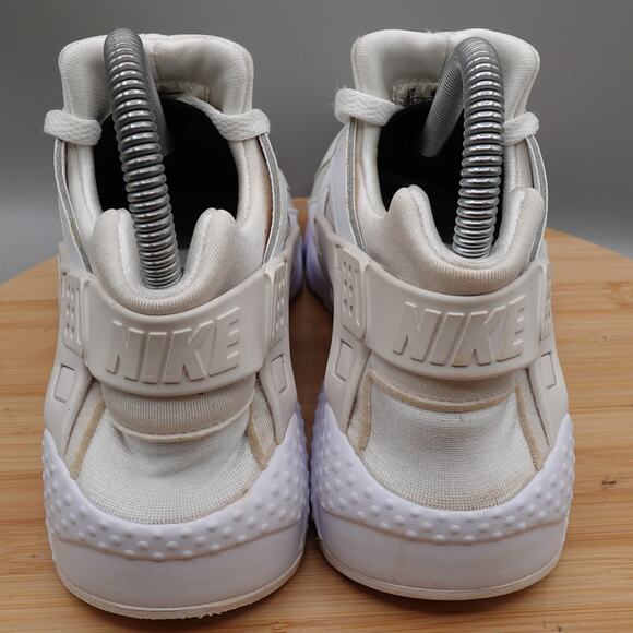Nike 6Y Womens 7.5 Air Huarache Run GS White Pure Platinum 654275-110 Flaws - Picture 5 of 11